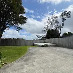 Cosy Three Bedrooms Home In North Auckland